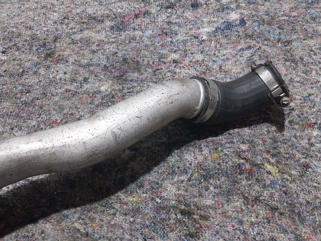 bontott VW GOLF V Turbócső