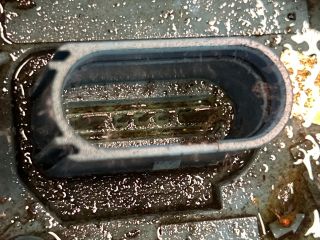 bontott VW GOLF V Üzemanyag Szivattyú