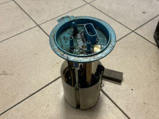 bontott VW GOLF V Üzemanyag Szivattyú