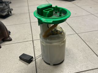 bontott VW GOLF V Üzemanyag Szivattyú