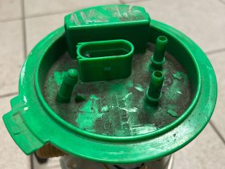 bontott VW GOLF V Üzemanyag Szivattyú