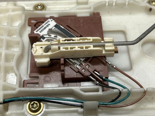 bontott VW GOLF V Üzemanyag Szivattyú