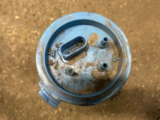 bontott VW GOLF V Üzemanyag Szivattyú