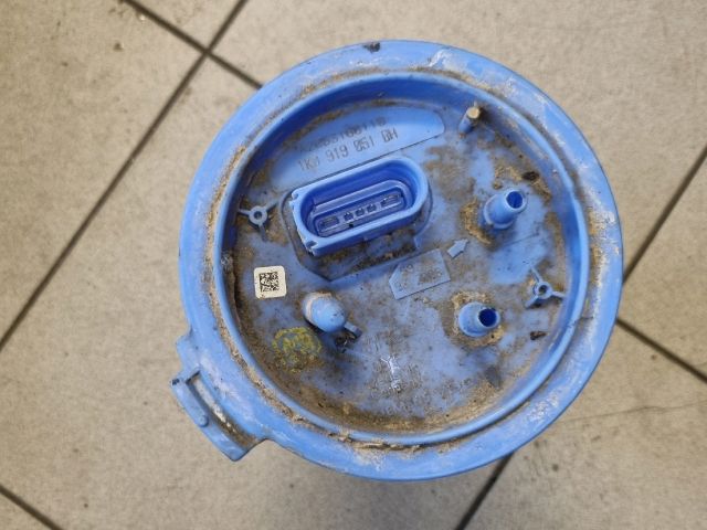 bontott VW GOLF V Üzemanyag Szivattyú