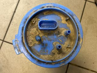 bontott VW GOLF V Üzemanyag Szivattyú