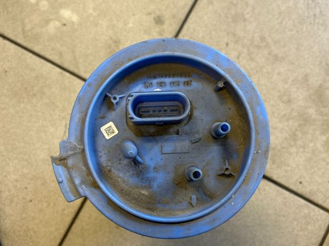 bontott VW GOLF V Üzemanyag Szivattyú