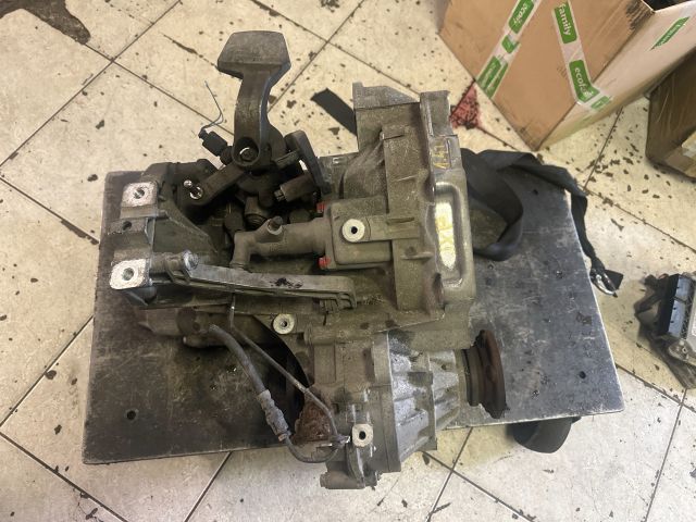 bontott VW GOLF V Váltó (Mechanikus)