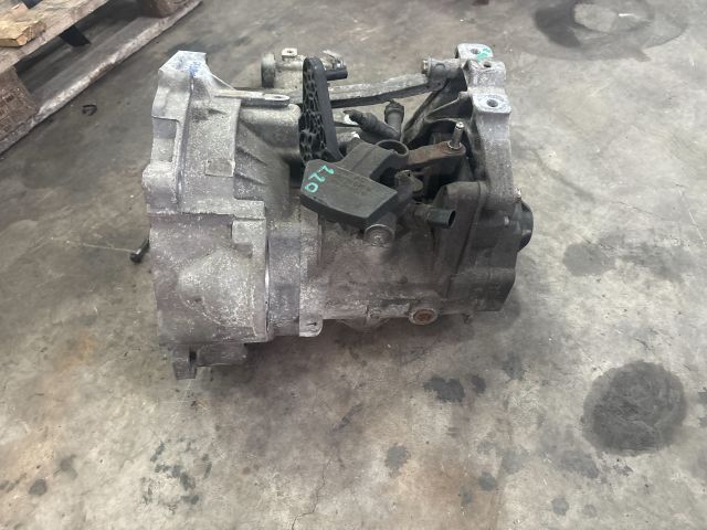 bontott VW GOLF V Váltó (Mechanikus)