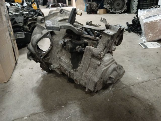 bontott VW GOLF V Váltó (Mechanikus)