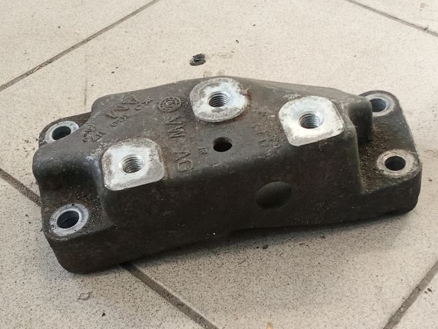 bontott VW GOLF V Váltó Tartó Bak (Pozíciófüggetlen)