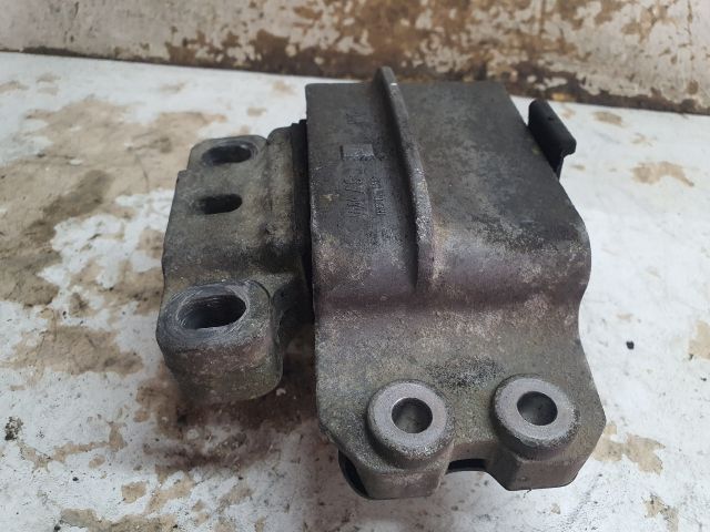 bontott VW GOLF V Váltó Tartó Bak (Pozíciófüggetlen)