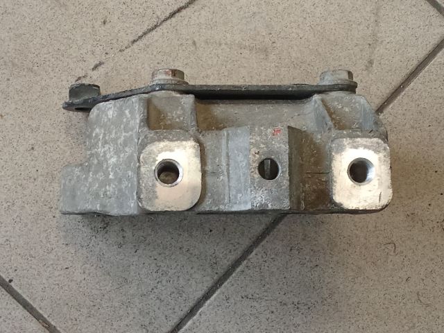 bontott VW GOLF V Váltó Tartó Bak (Pozíciófüggetlen)