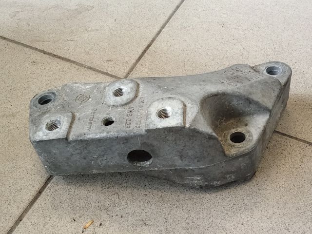 bontott VW GOLF V Váltó Tartó Bak (Pozíciófüggetlen)