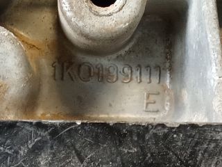 bontott VW GOLF V Váltó Tartó Bak (Pozíciófüggetlen)