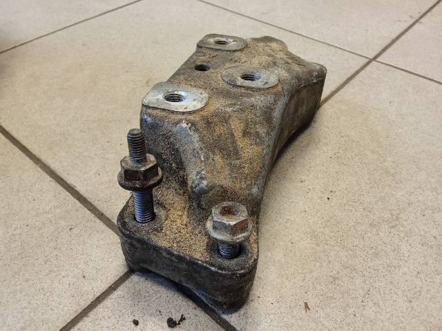 bontott VW GOLF V Váltó Tartó Bak (Pozíciófüggetlen)