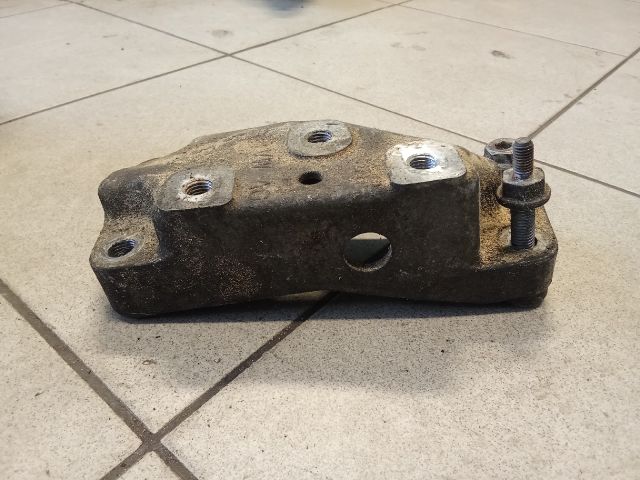 bontott VW GOLF V Váltó Tartó Bak (Pozíciófüggetlen)