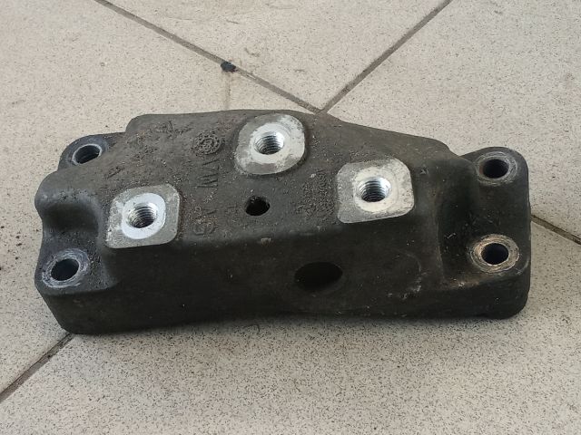 bontott VW GOLF V Váltó Tartó Bak (Pozíciófüggetlen)