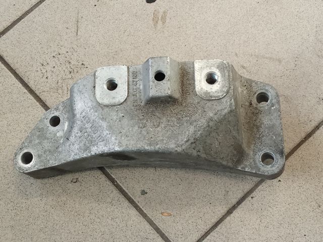 bontott VW GOLF V Váltó Tartó Bak (Pozíciófüggetlen)