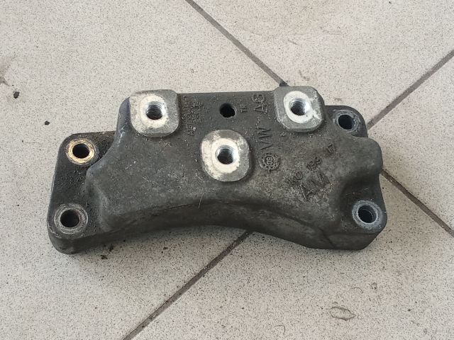 bontott VW GOLF V Váltó Tartó Bak (Pozíciófüggetlen)