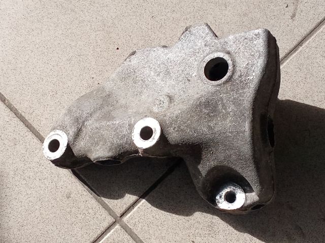 bontott VW GOLF V Váltó Tartó Bak (Pozíciófüggetlen)