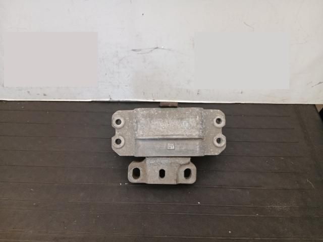 bontott VW GOLF V Váltó Tartó Bak (Pozíciófüggetlen)