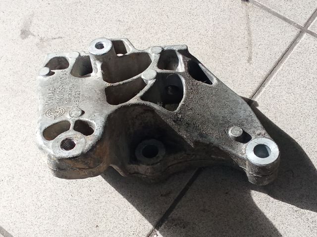 bontott VW GOLF V Váltó Tartó Bak (Pozíciófüggetlen)