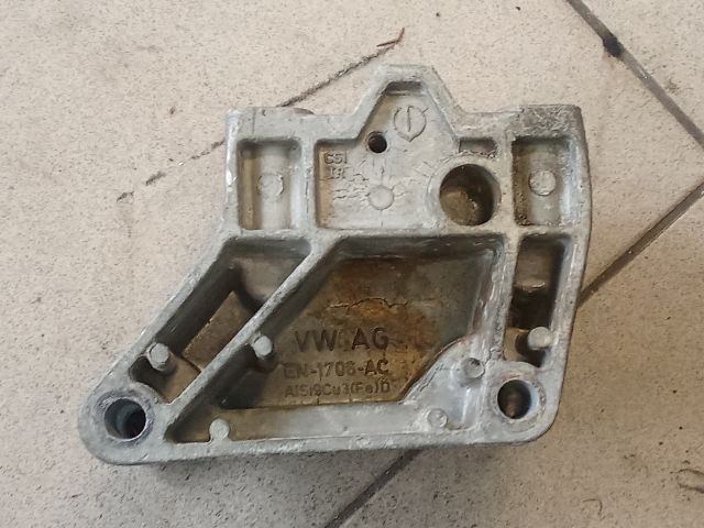 bontott VW GOLF V Váltó Tartó Bak (Pozíciófüggetlen)