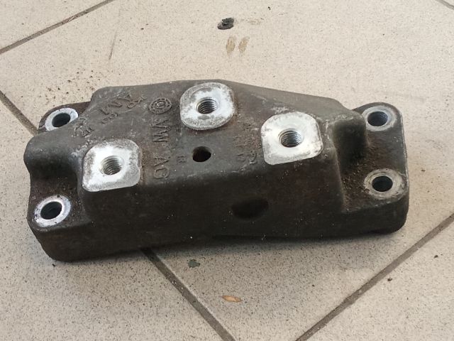 bontott VW GOLF V Váltó Tartó Bak (Pozíciófüggetlen)