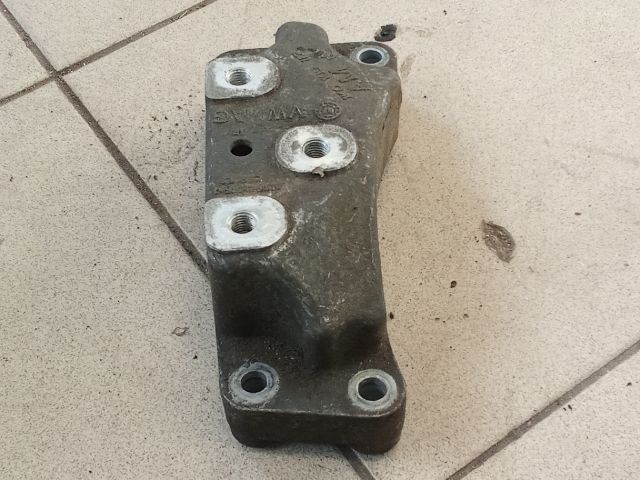 bontott VW GOLF V Váltó Tartó Bak (Pozíciófüggetlen)