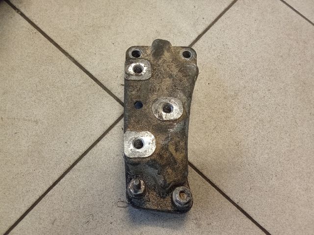 bontott VW GOLF V Váltó Tartó Bak (Pozíciófüggetlen)