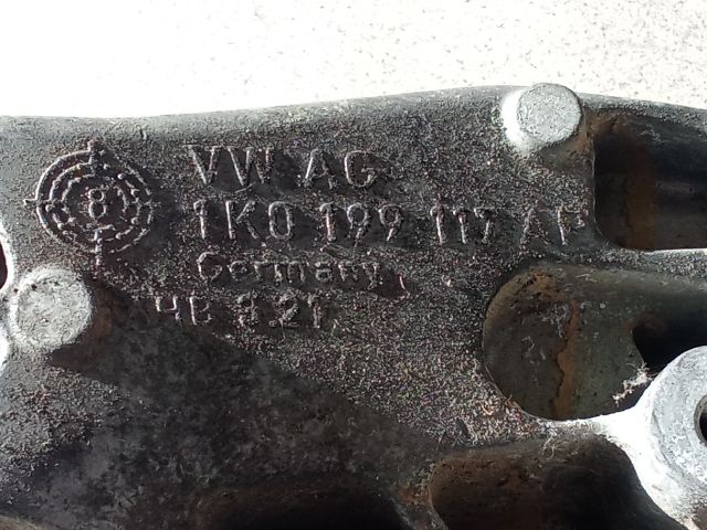 bontott VW GOLF V Váltó Tartó Bak (Pozíciófüggetlen)