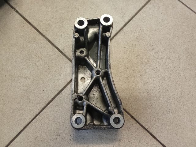 bontott VW GOLF V Váltó Tartó Bak (Pozíciófüggetlen)