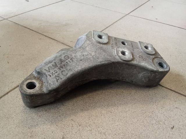 bontott VW GOLF V Váltó Tartó Bak (Pozíciófüggetlen)