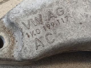 bontott VW GOLF V Váltó Tartó Bak (Pozíciófüggetlen)