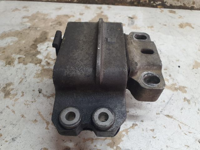 bontott VW GOLF V Váltó Tartó Bak (Pozíciófüggetlen)