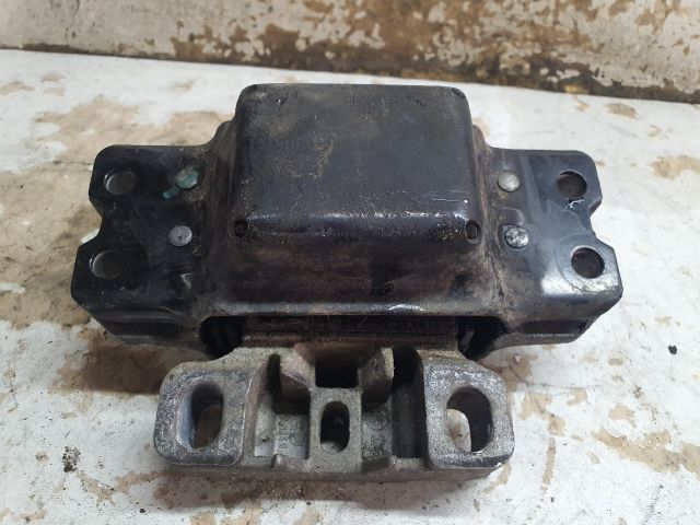 bontott VW GOLF V Váltó Tartó Bak (Pozíciófüggetlen)