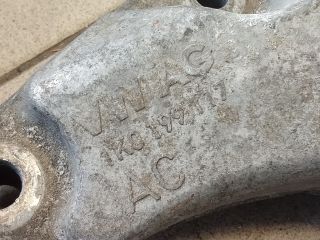 bontott VW GOLF V Váltó Tartó Bak (Pozíciófüggetlen)