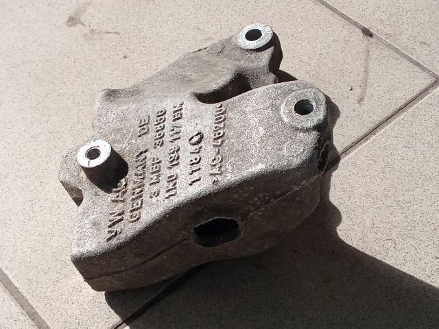 bontott VW GOLF V Váltó Tartó Bak (Pozíciófüggetlen)