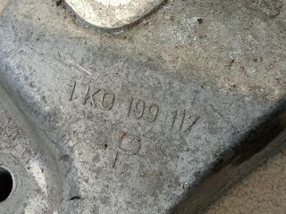 bontott VW GOLF V Váltó Tartó Bak (Pozíciófüggetlen)