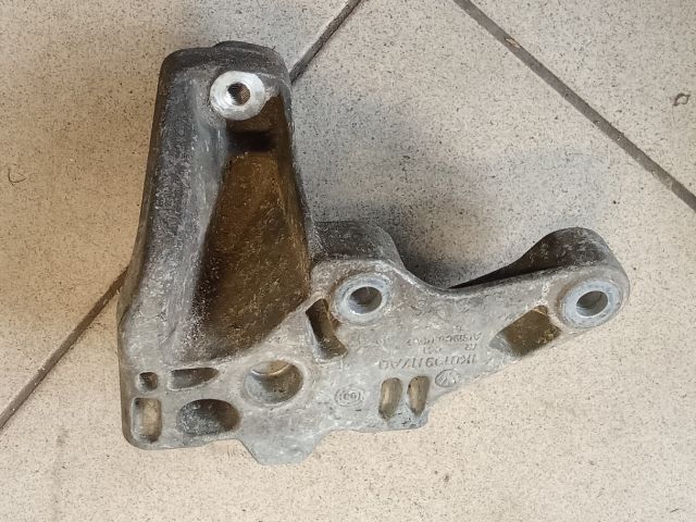 bontott VW GOLF V Váltó Tartó Bak (Pozíciófüggetlen)