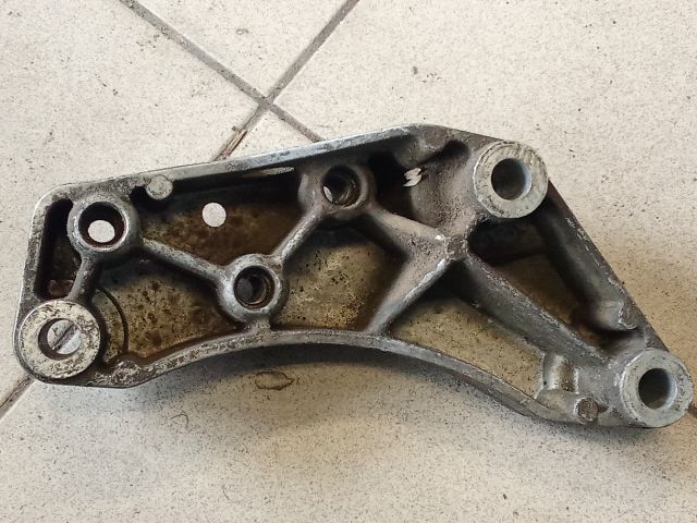 bontott VW GOLF V Váltó Tartó Bak (Pozíciófüggetlen)