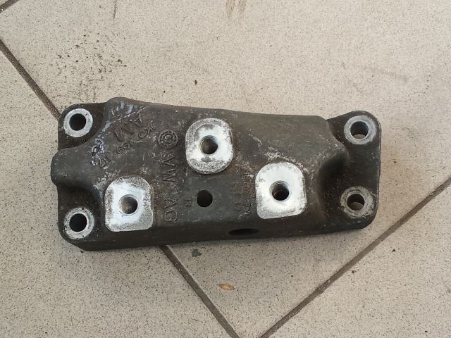 bontott VW GOLF V Váltó Tartó Bak (Pozíciófüggetlen)