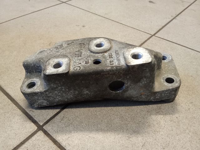 bontott VW GOLF V Váltó Tartó Bak (Pozíciófüggetlen)