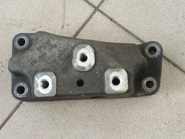 bontott VW GOLF V Váltó Tartó Bak (Pozíciófüggetlen)