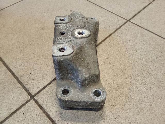 bontott VW GOLF V Váltó Tartó Bak (Pozíciófüggetlen)