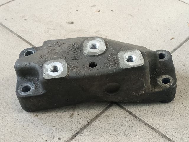 bontott VW GOLF V Váltó Tartó Bak (Pozíciófüggetlen)