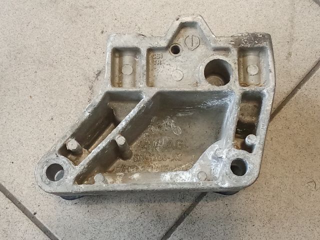 bontott VW GOLF V Váltó Tartó Bak (Pozíciófüggetlen)