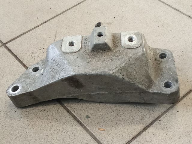 bontott VW GOLF V Váltó Tartó Bak (Pozíciófüggetlen)