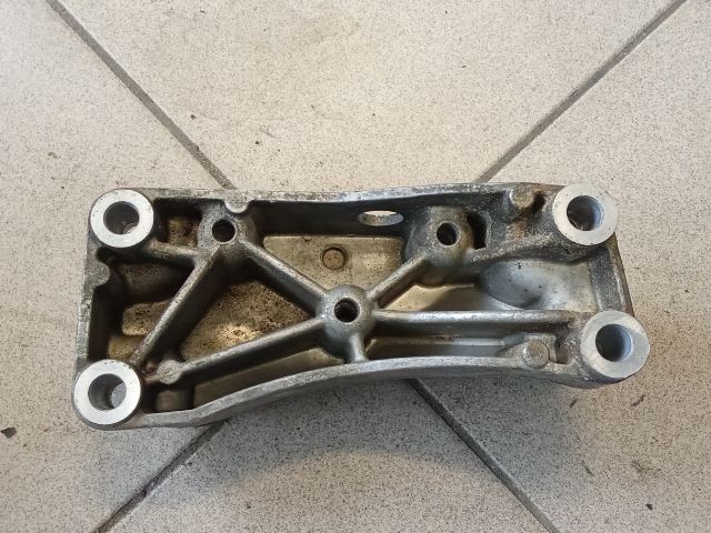 bontott VW GOLF V Váltó Tartó Bak (Pozíciófüggetlen)