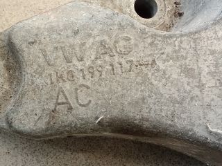 bontott VW GOLF V Váltó Tartó Bak (Pozíciófüggetlen)